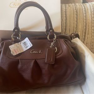 Authentic Coach Beautiful Satchel NWT